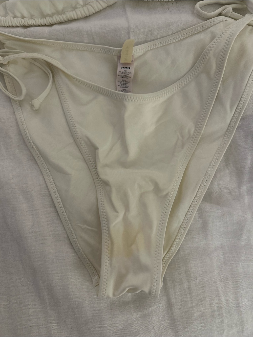 Skims white String Bikini - Picture 3 of 6